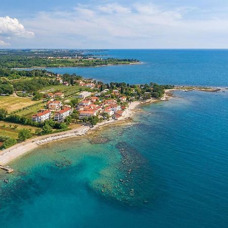 Charming Stone Cottage By The Sea อูมัค ภายนอก รูปภาพ
